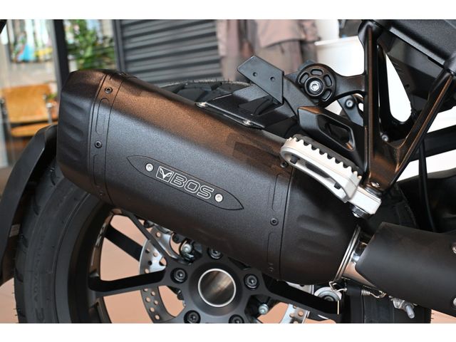 bmw - r-1300-gs-triple-black