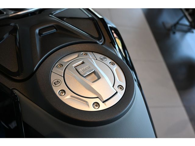 bmw - r-1300-gs-triple-black