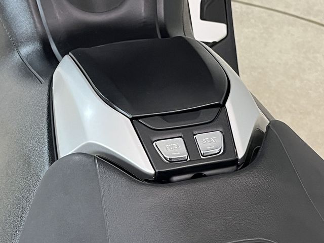 yamaha - tmax-sx