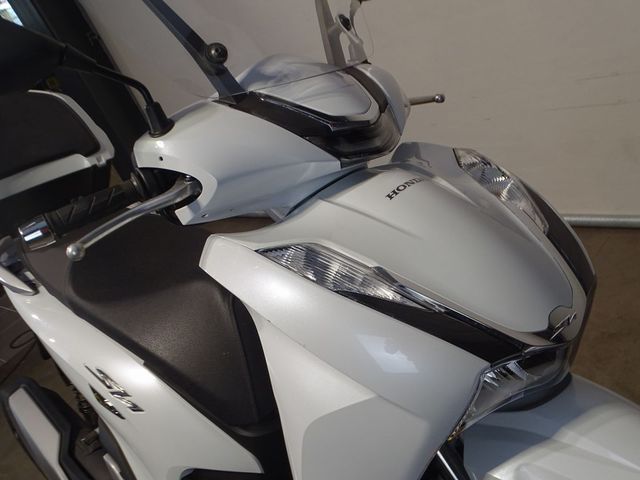 honda - sh-300i---abs