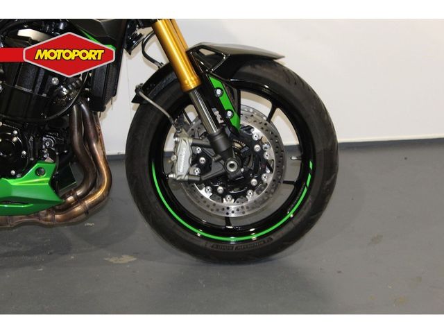 kawasaki - z900