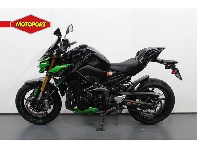kawasaki - z900
