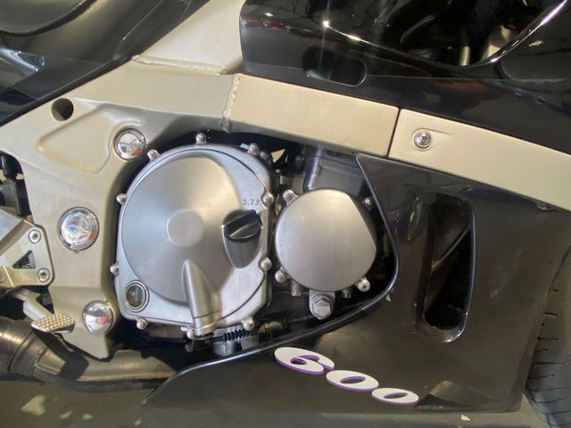 kawasaki - zzr-600