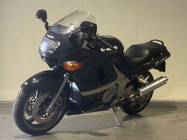 kawasaki - zzr-600
