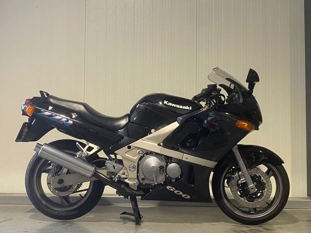 kawasaki - zzr-600