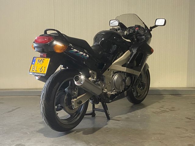 kawasaki - zzr-600