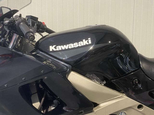 kawasaki - zzr-600