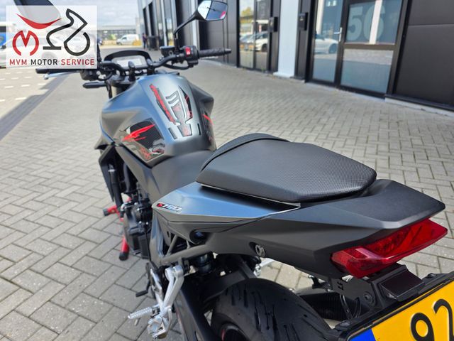 honda - cb-750-hornet