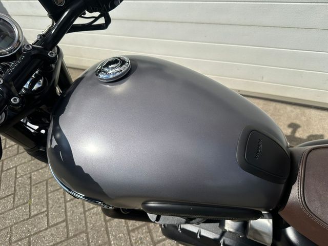 triumph - bonneville-t-120-black