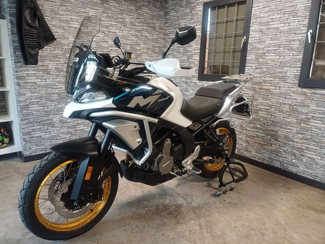 cfmoto - 700-mt-adventure