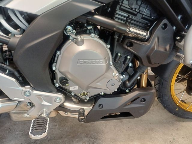 cfmoto - 700-mt-adventure