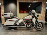 HARLEY-DAVIDSON ELECTRA GLIDE ULTRA CLASSIC FLHTCU