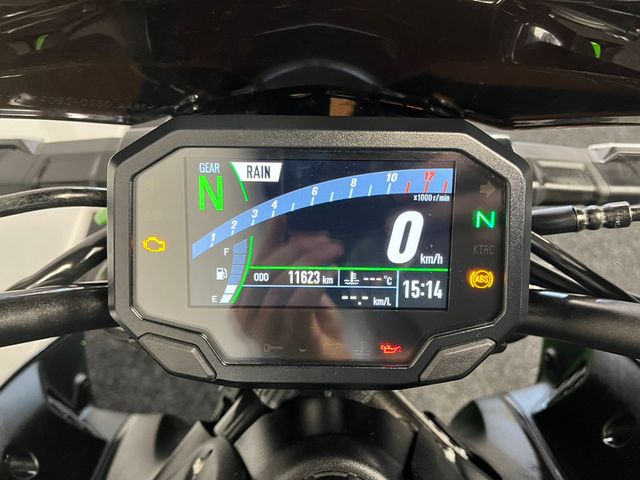 kawasaki - z900