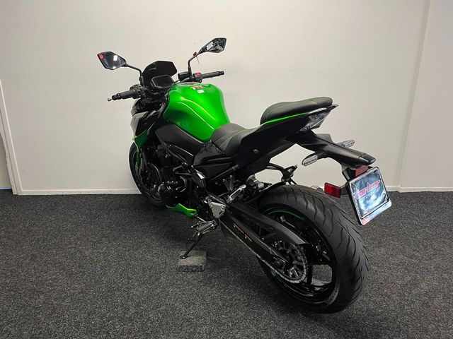 kawasaki - z900
