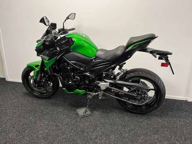 kawasaki - z900
