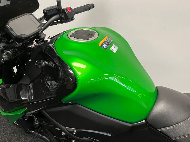 kawasaki - z900