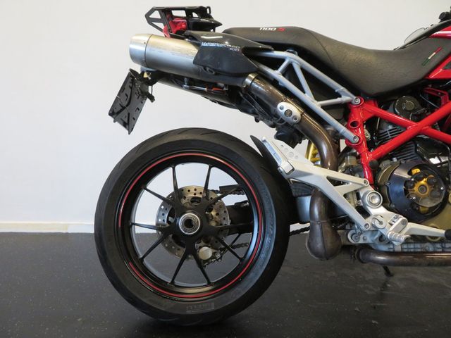 ducati - hypermotard-1100
