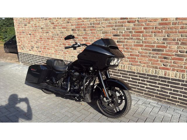 harley-davidson - road-glide-cvo-fltrxse