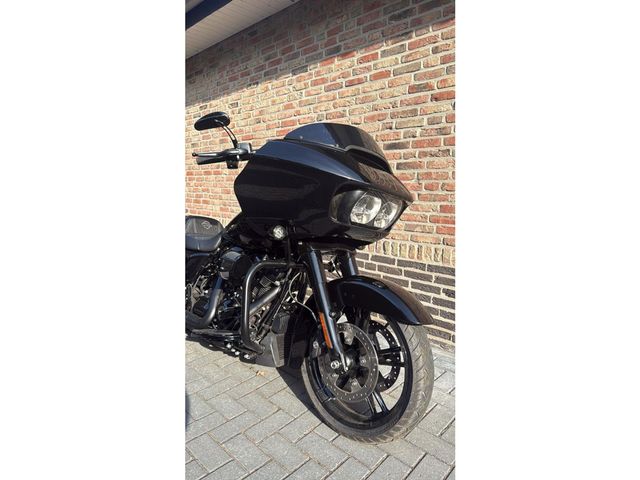 harley-davidson - road-glide-cvo-fltrxse