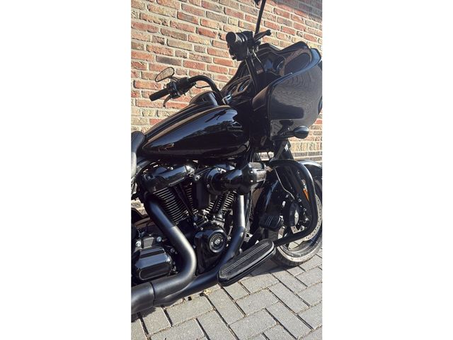 harley-davidson - road-glide-cvo-fltrxse