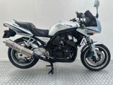 YAMAHA FZS 600 FAZER