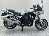 YAMAHA FZS 600 FAZER