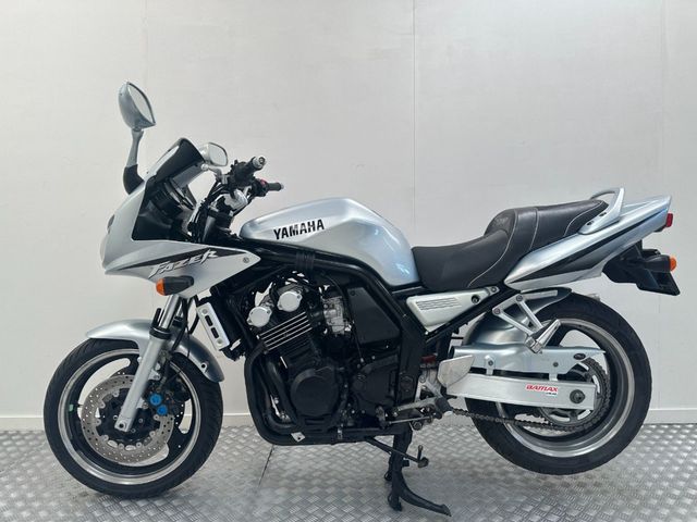 yamaha - fzs-600-fazer