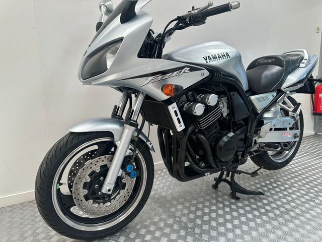 yamaha - fzs-600-fazer