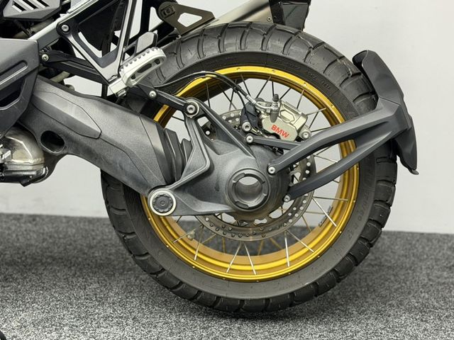 bmw - r-1300-gs-adventure-trophy