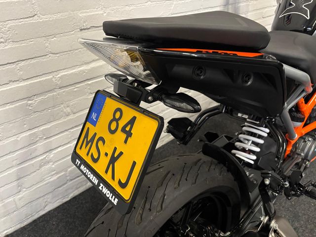 ktm - 125-duke