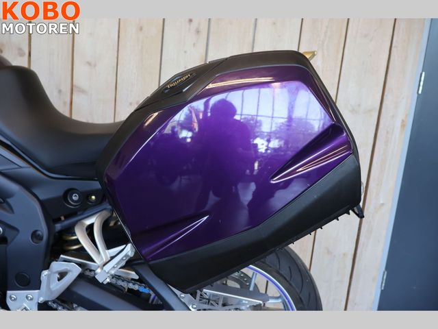 triumph - tiger-1050