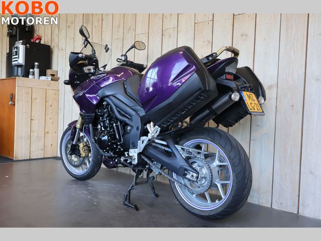 triumph - tiger-1050