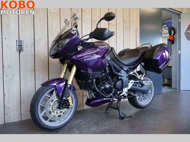 triumph - tiger-1050