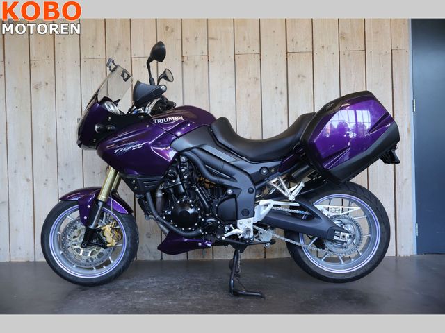 triumph - tiger-1050