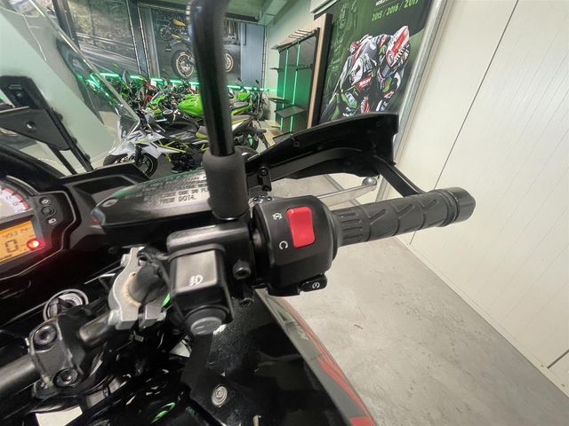 kawasaki - versys-650-grand-tourer