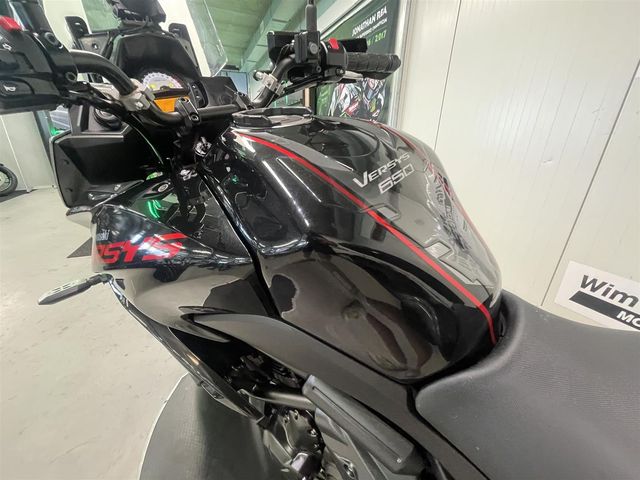 kawasaki - versys-650-grand-tourer