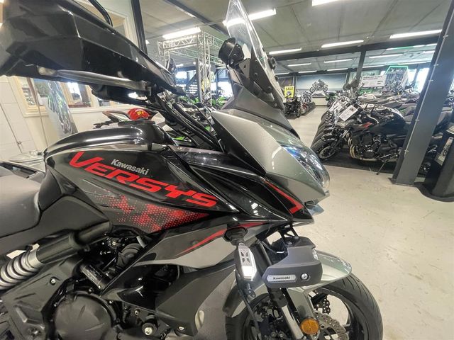 kawasaki - versys-650-grand-tourer