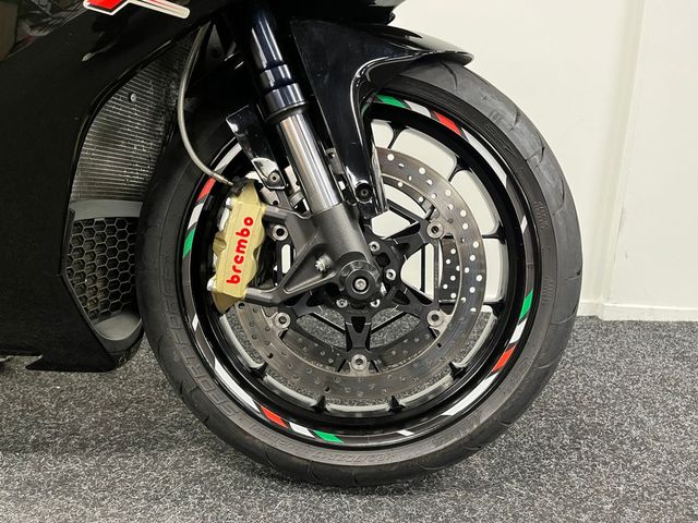 aprilia - rsv-4-r
