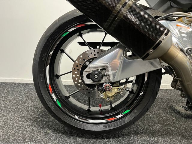 aprilia - rsv-4-r