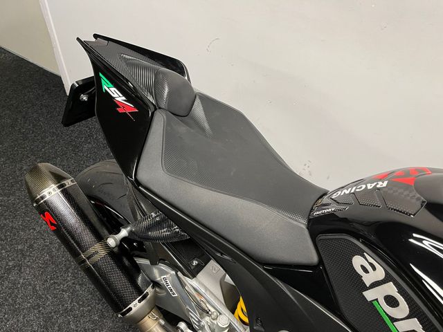 aprilia - rsv-4-r
