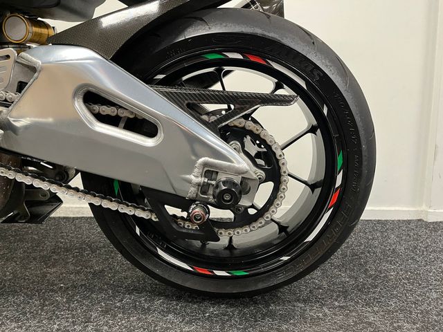 aprilia - rsv-4-r