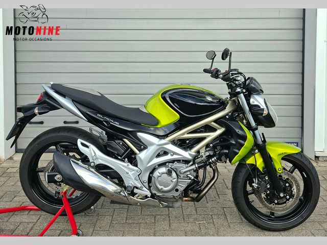 suzuki - sfv-650-gladius-abs