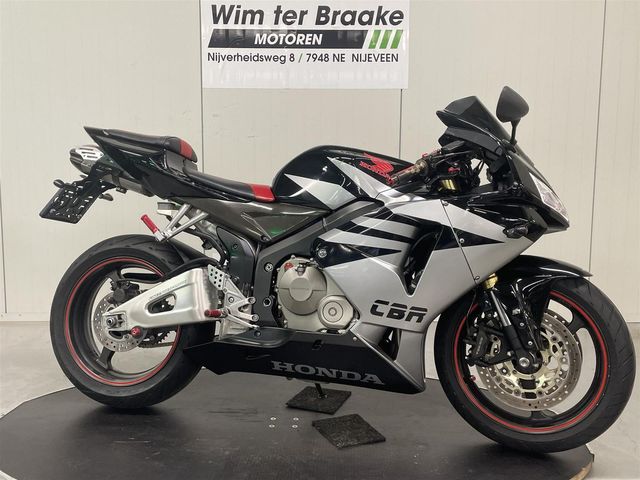 honda - cbr-600-rr