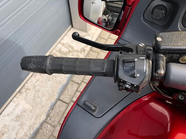 honda - st-1100-pan-european