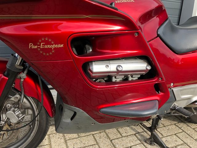 honda - st-1100-pan-european