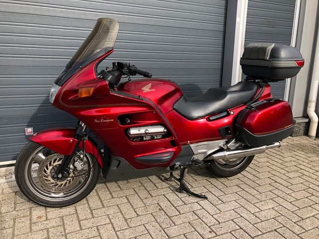 honda - st-1100-pan-european