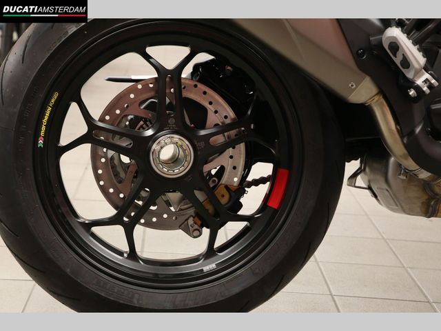 ducati - multistrada-v4-s-pikes-peak