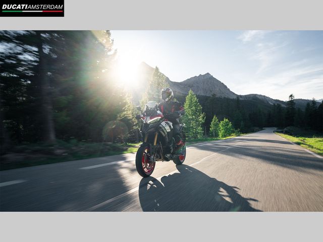 ducati - multistrada-v4-s-pikes-peak