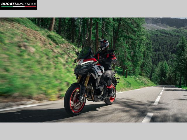 ducati - multistrada-v4-s-pikes-peak