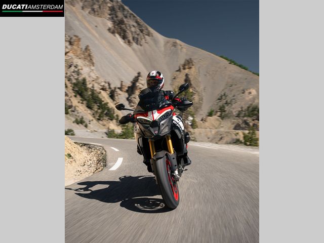 ducati - multistrada-v4-s-pikes-peak